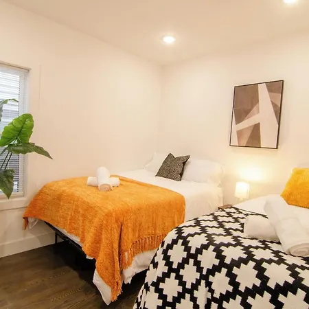 Charming 2 Bedroom Apartment With Wifi Ac In Terrific Jersey City